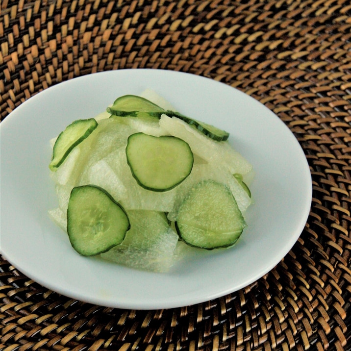 自家製「梨のお酢」でさっぱり!きゅうりと梨の酢の物